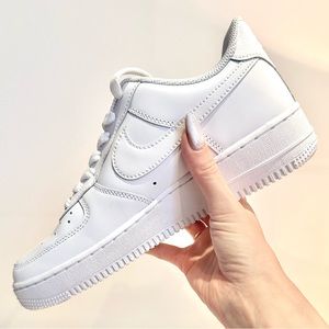 NIKE Women’s Air Force 1 ‘07 White/White/White/White